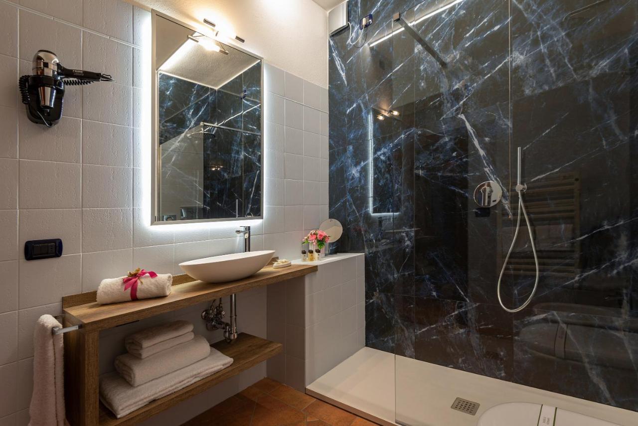Casanova - Wellness Center La Grotta Etrusca Hotel San Quirico d'Orcia Luaran gambar