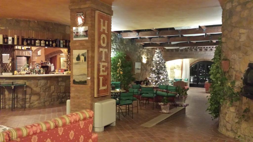 Casanova - Wellness Center La Grotta Etrusca Hotel San Quirico d'Orcia Luaran gambar