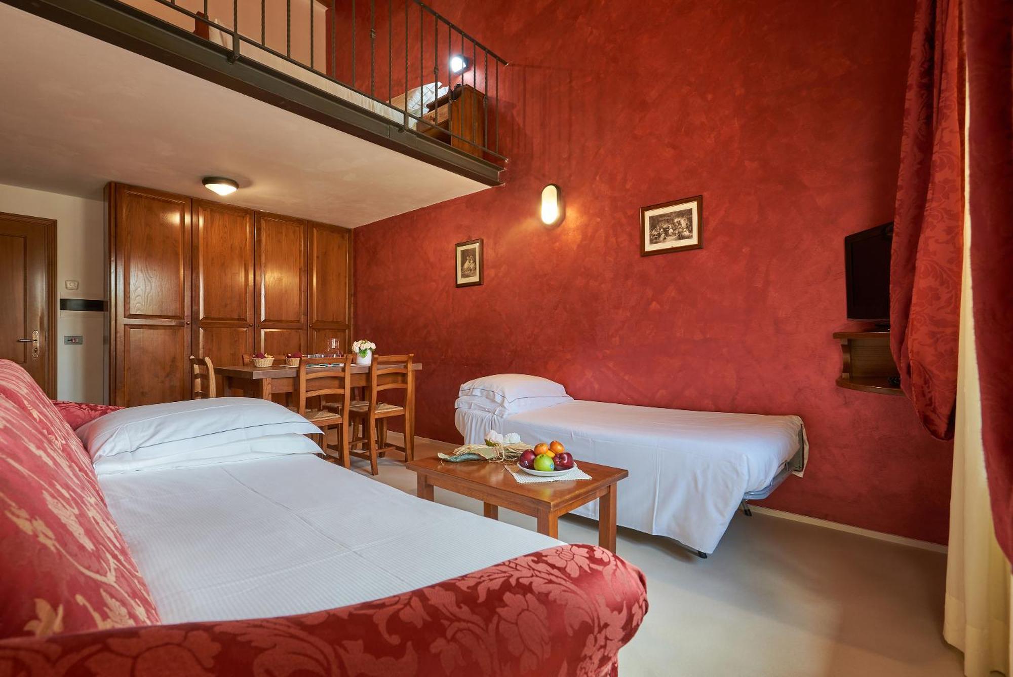 Casanova - Wellness Center La Grotta Etrusca Hotel San Quirico d'Orcia Luaran gambar