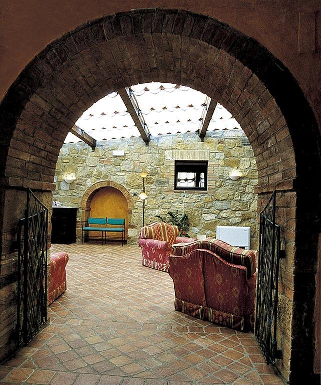 Casanova - Wellness Center La Grotta Etrusca Hotel San Quirico d'Orcia Luaran gambar