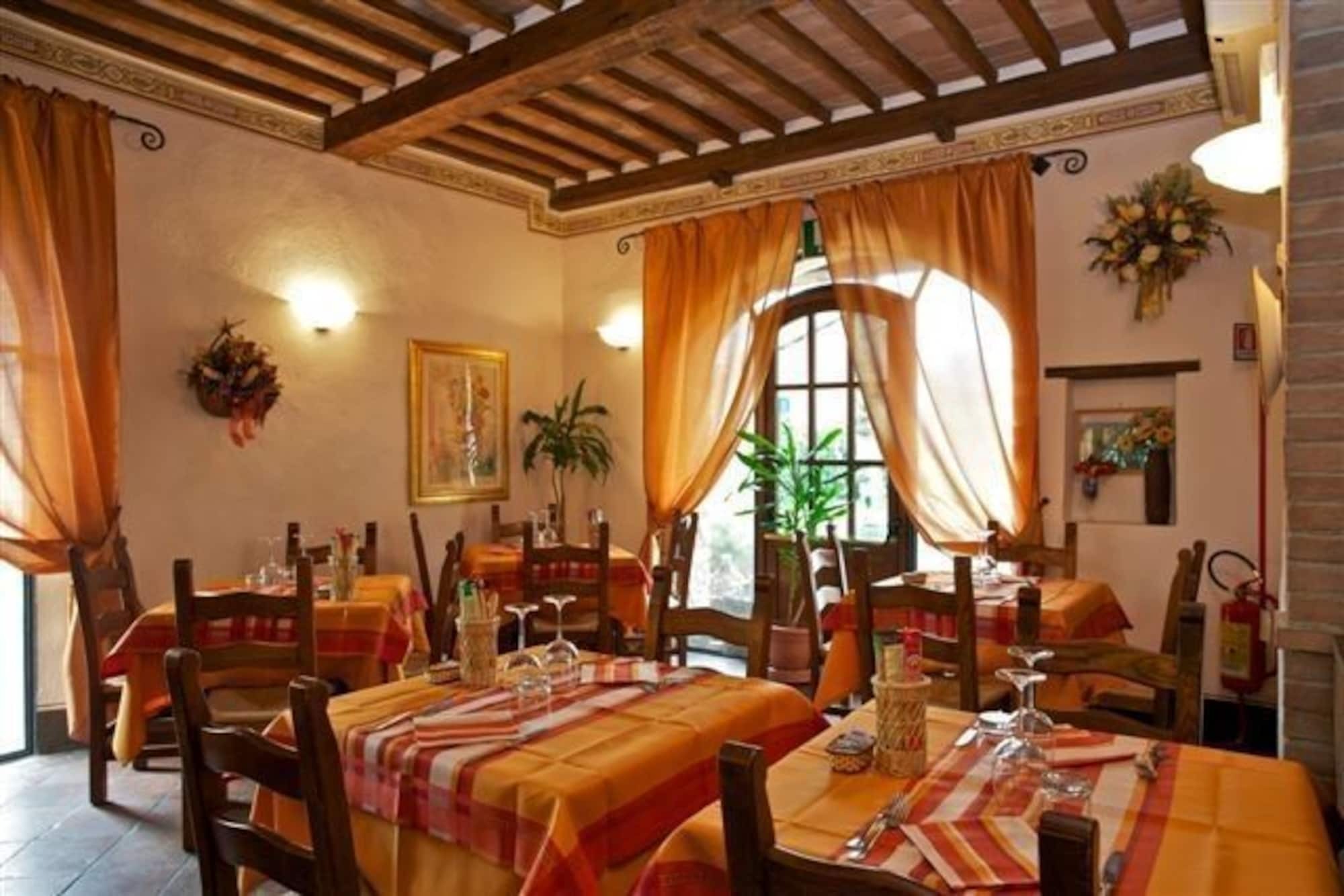 Casanova - Wellness Center La Grotta Etrusca Hotel San Quirico d'Orcia Luaran gambar