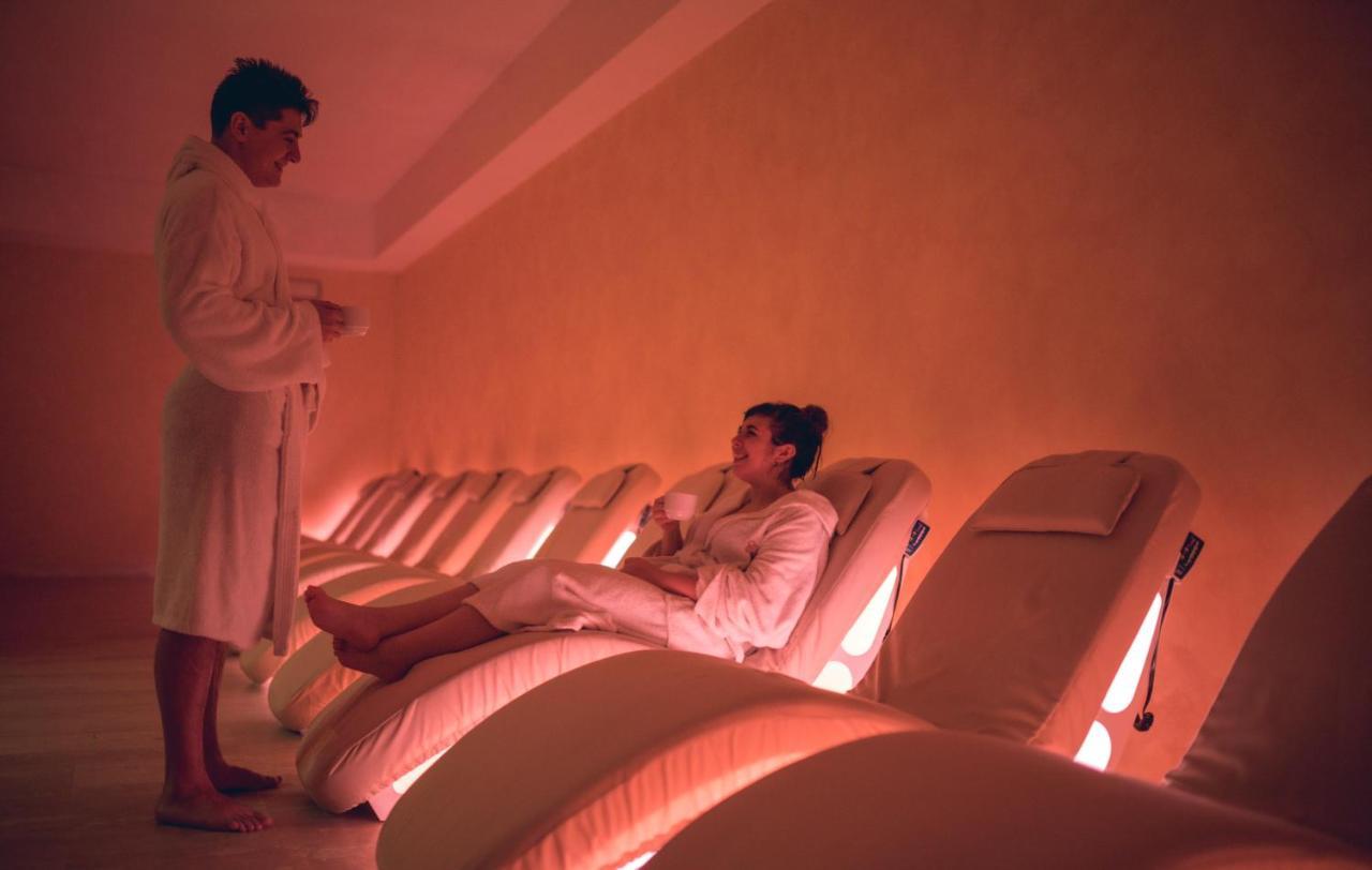 Casanova - Wellness Center La Grotta Etrusca Hotel San Quirico d'Orcia Luaran gambar